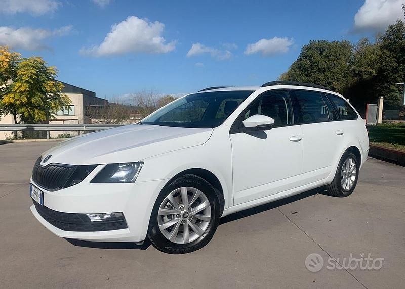 Usata Skoda Octavia G-TEC Executive 130 CV (95 kW) 2020 Bianco Station wagon