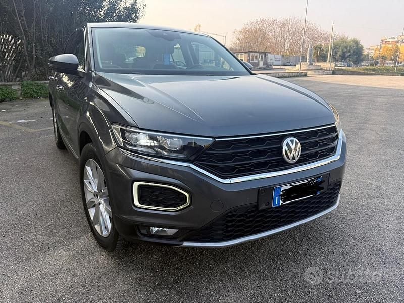 Usata VW T-Roc 150 CV (110 kW) 2020 Grigio SUV
