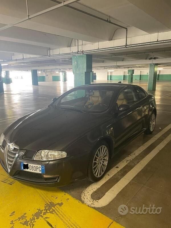 Usata Alfa Romeo GT 150 CV (110 kW) 2006 Grigio Coupé