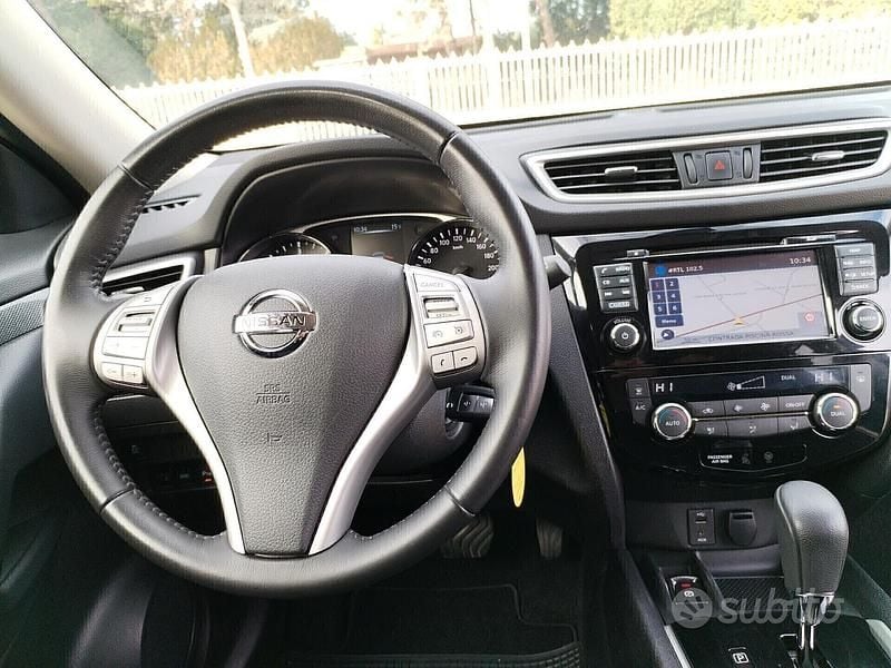 Usata Nissan X-Trail Tekna 130 CV (95 kW) 2017 Grigio SUV