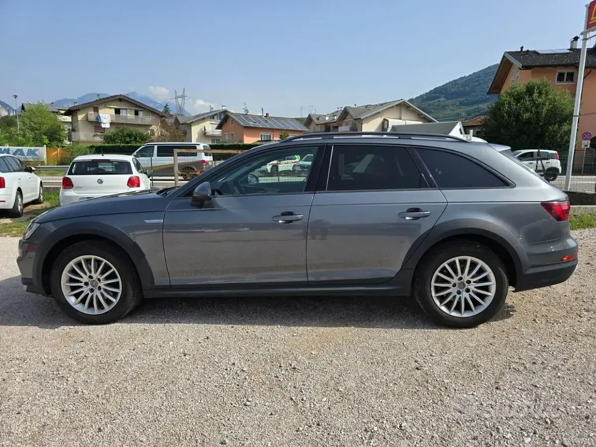 Usata Audi A4 Allroad Business 163 CV (119 kW) 2018 Grigio Station wagon