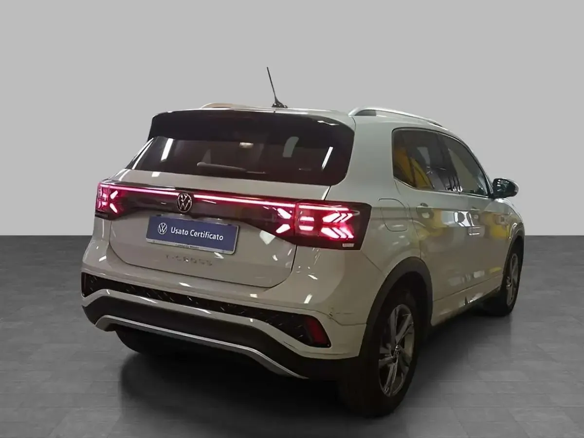 Usata VW T-Cross R-line 116 CV (85 kW) 2024 Ascot grey SUV