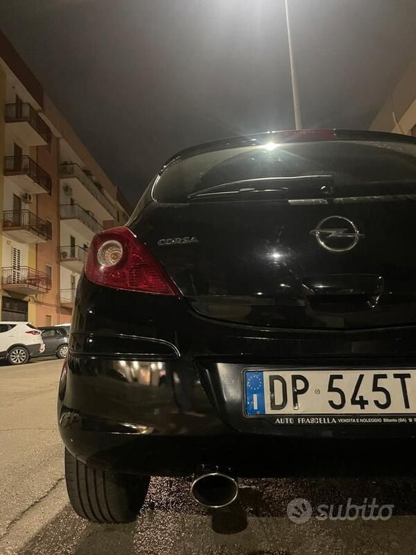 Usata Opel Corsa 80 CV (58 kW) 2008 Nero Utilitaria