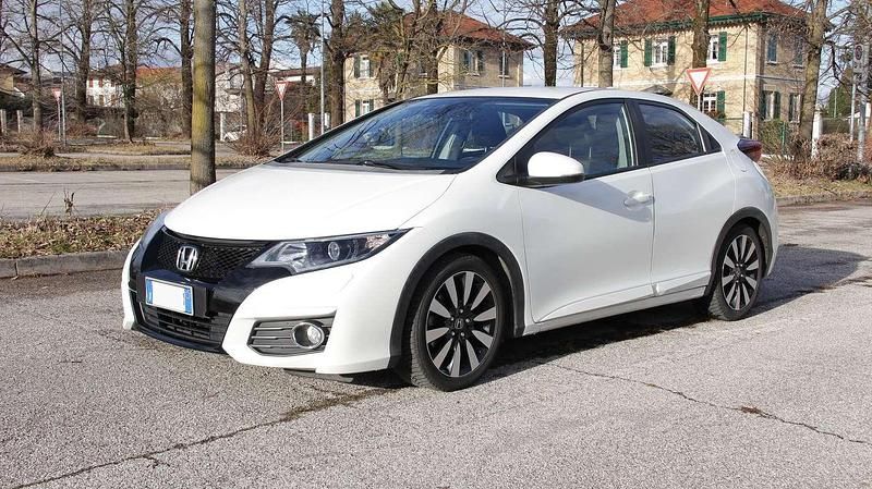 Usata Honda Civic Elegance 99 CV (72 kW) 2017 Berlina