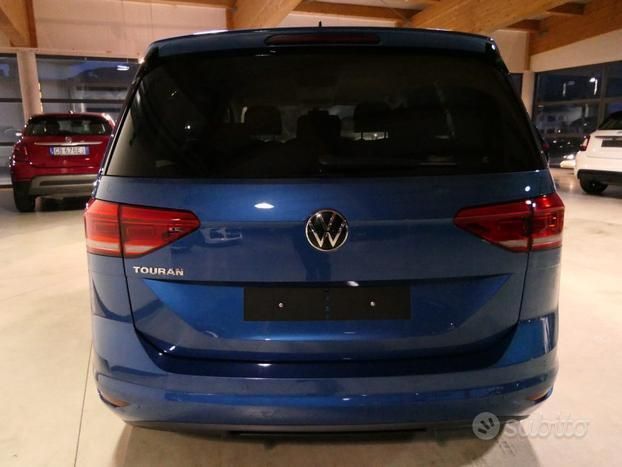 Usata VW Touran Business 150 CV (110 kW) 2020 Blu metallizzato Monovolume