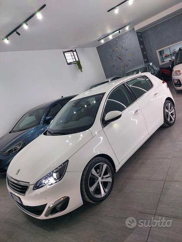 Usata Peugeot 308 Allure 115 CV (84 kW) 2014 Bianco Berlina