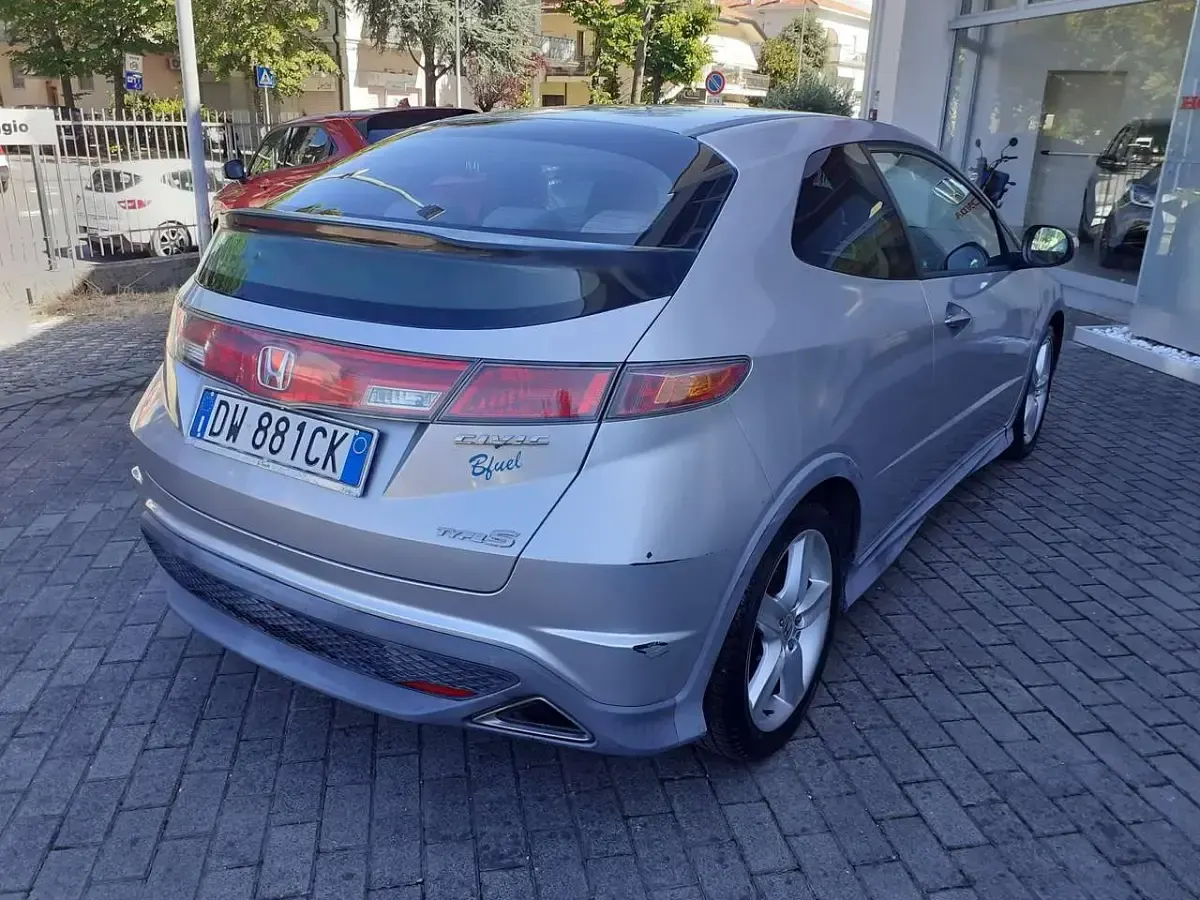 Usata Honda Civic Type S 140 CV (102 kW) 2009 Argento Berlina