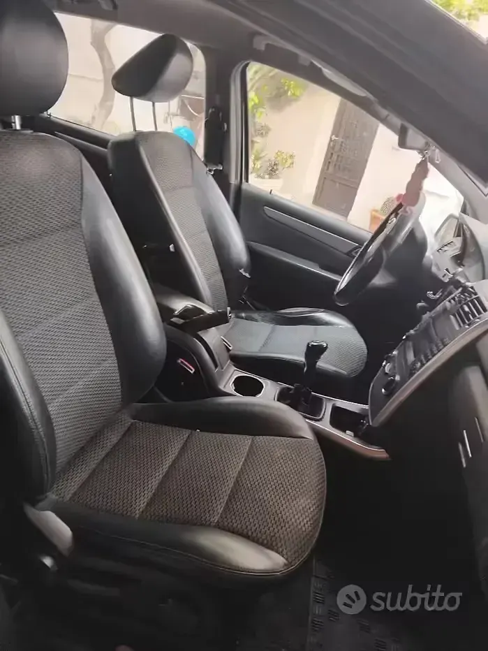 Usata Mercedes A150 95 CV (69 kW) 2009 Nero Utilitaria