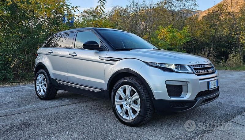Grigio Usata 2017 Land Rover Range Rover evoque Berlina | 18.000 € (Ottimo prezzo) - Immagine 1/4
