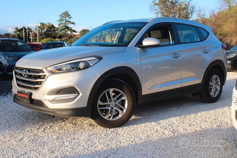 Grigio Usata 2016 Hyundai Tucson SUV | 13.999 € (Cara) - Immagine 1/4