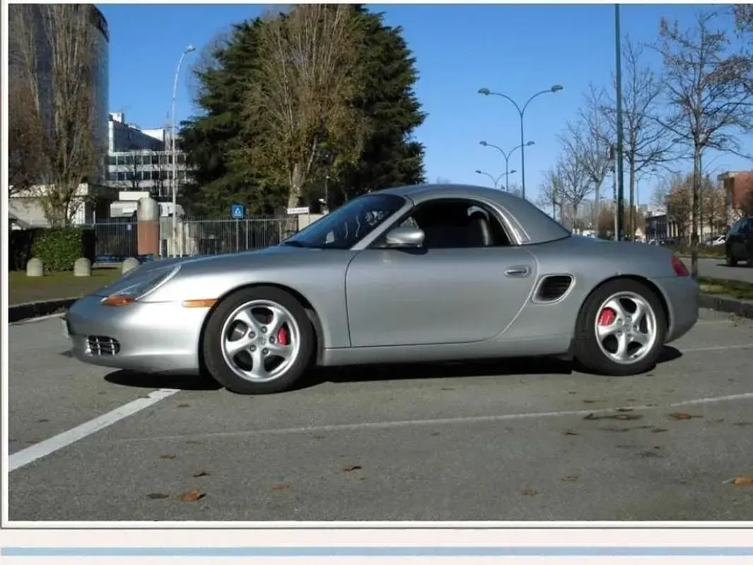 Usata Porsche 986 Boxster 204 CV (150 kW) 1997 Argento Cabrio