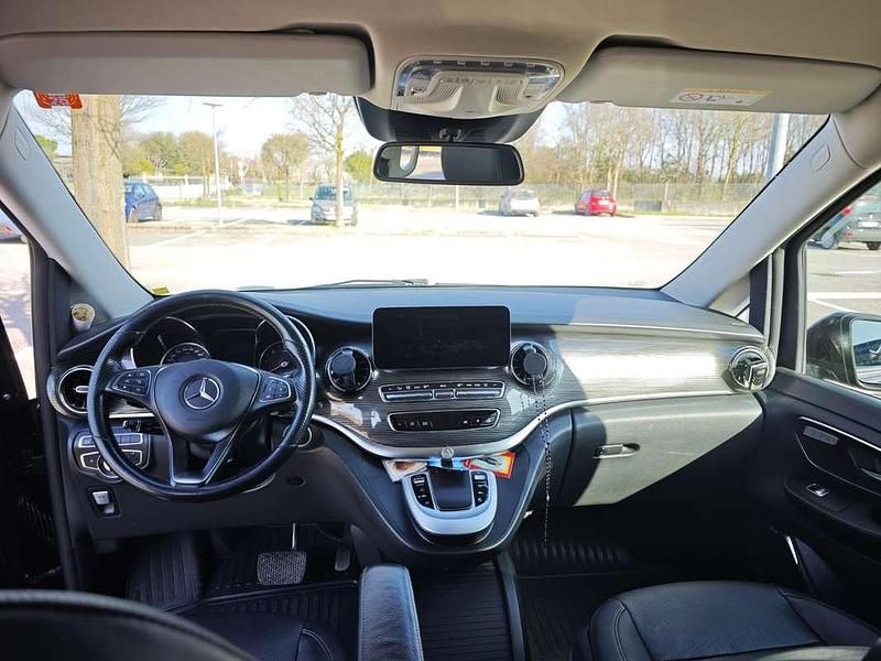 Usata Mercedes V300 Business 239 CV (175 kW) 2020 Nero Monovolume