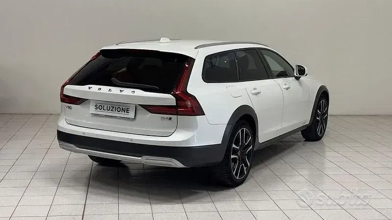 Usata Volvo V90 CC Plus 197 CV (144 kW) 2023 Bianco Station wagon