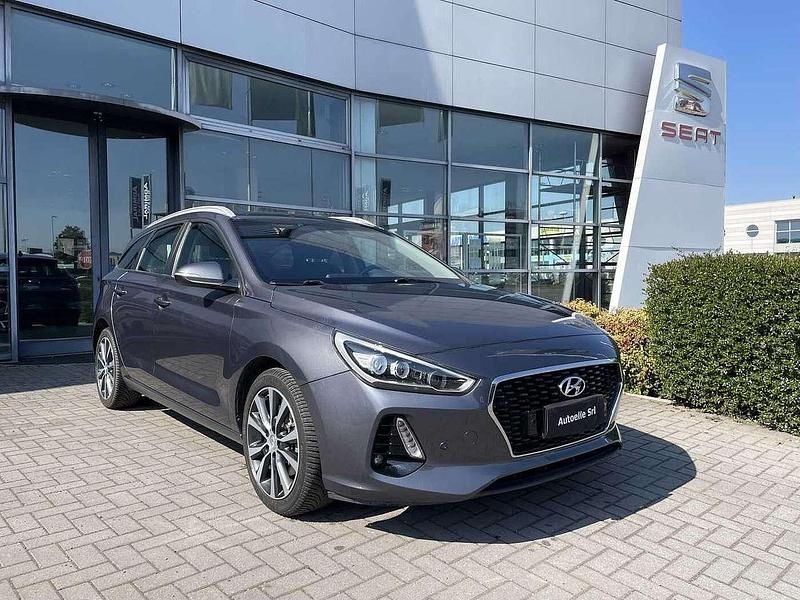 Usata Hyundai i30 Style 136 CV (100 kW) 2018 Grigio Berlina