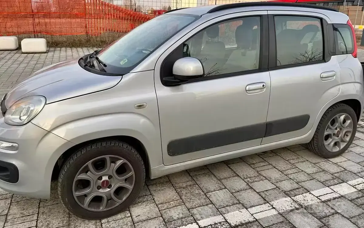 Usata Fiat Panda Lounge 69 CV (50 kW) 2016 Grigio Utilitaria