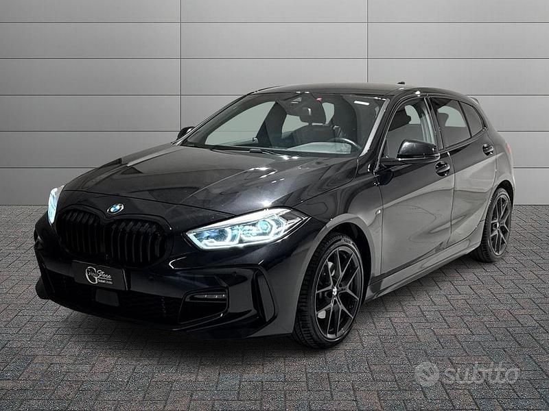 Nero Usata 2024 BMW 118 M Sport Due volumi | 31.900 € (Buon prezzo) - Immagine 1/4