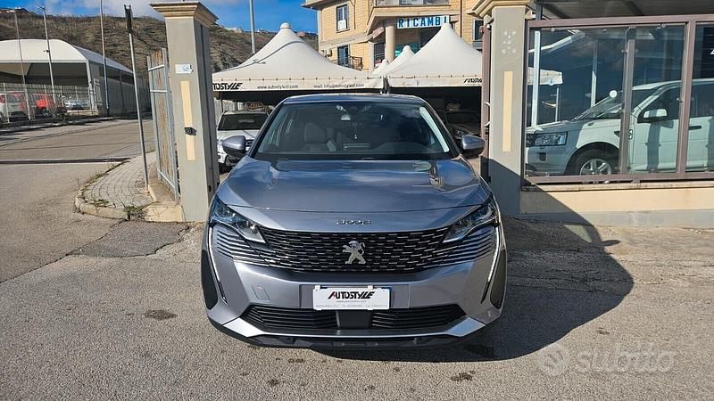Usata Peugeot 3008 Allure 130 CV (95 kW) 2021 Grigio SUV