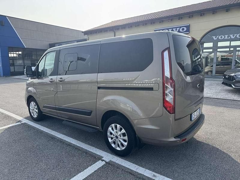 Begagnad Ford Tourneo Trend 131 HK (96 kW) 2020 Silver Minibuss