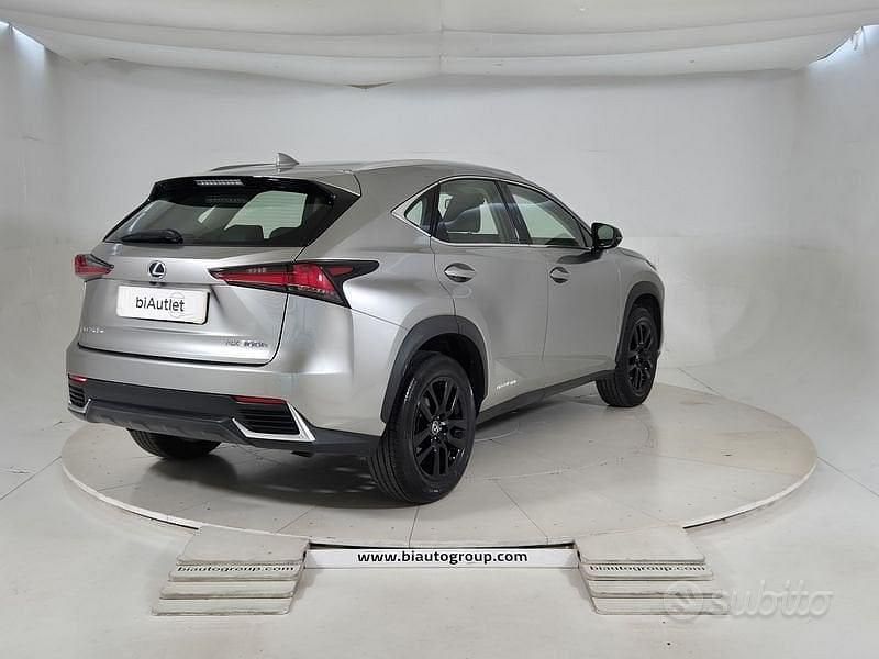 Usata Lexus NX300h Luxury Line 197 CV (144 kW) 2020 Grigio SUV