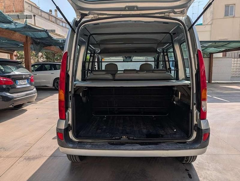 Usata Renault Kangoo Expression 84 CV (61 kW) 2006 Grigio Monovolume