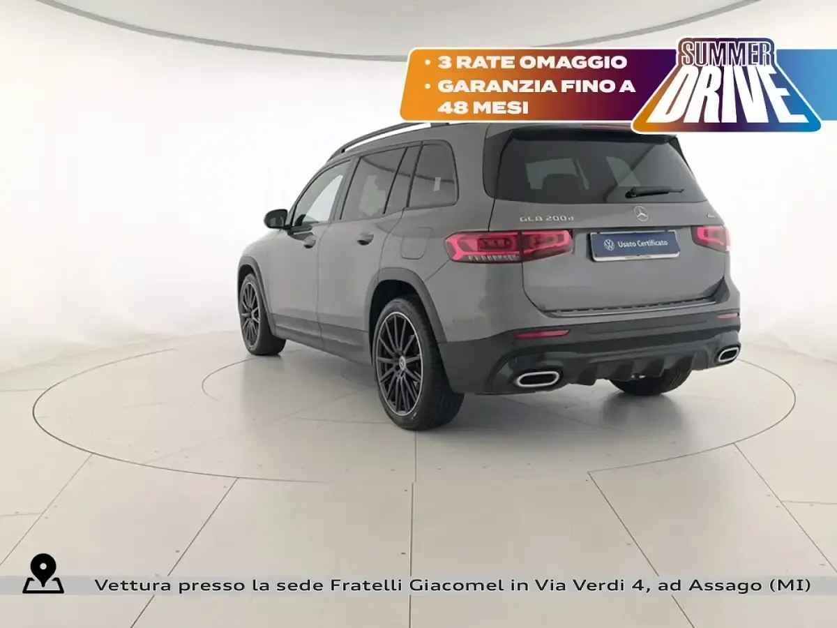 Usata Mercedes GLB200 Premium 150 CV (110 kW) 2023 Gray SUV