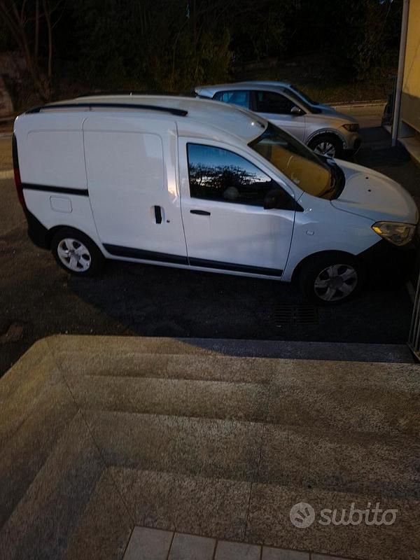 Usata Dacia Dokker 90 CV (66 kW) 2015 Bianco Monovolume