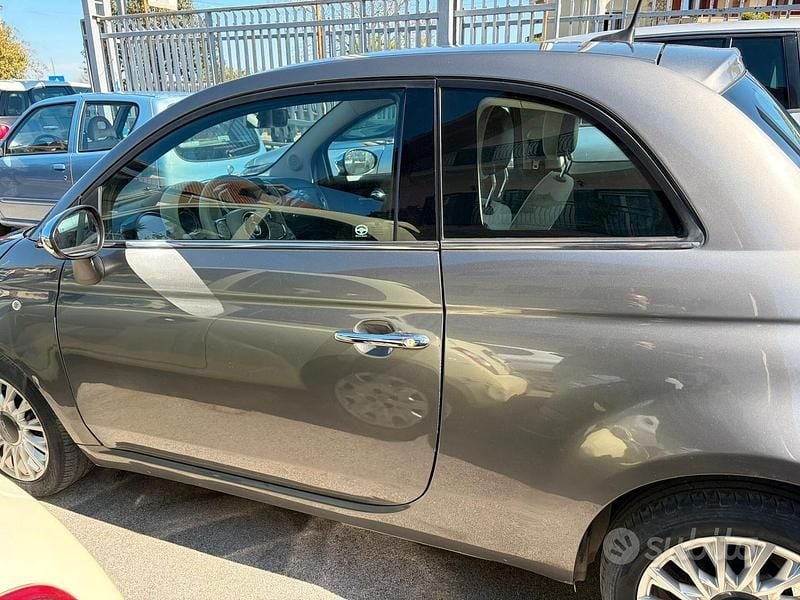 Usata Fiat 500 Lounge 70 CV (51 kW) 2019 Grigio Berlina