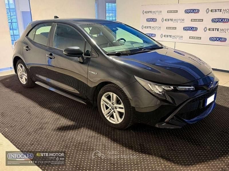 Usata Toyota Corolla Business Edition 98 CV (72 kW) 2022 Nero pastello Berlina