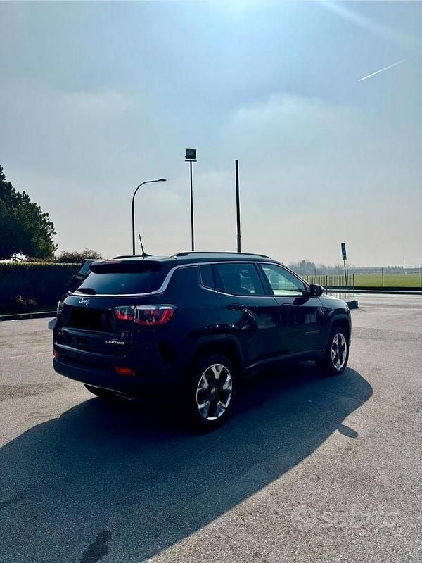 Usata Jeep Compass 140 CV (102 kW) 2018 Nero SUV