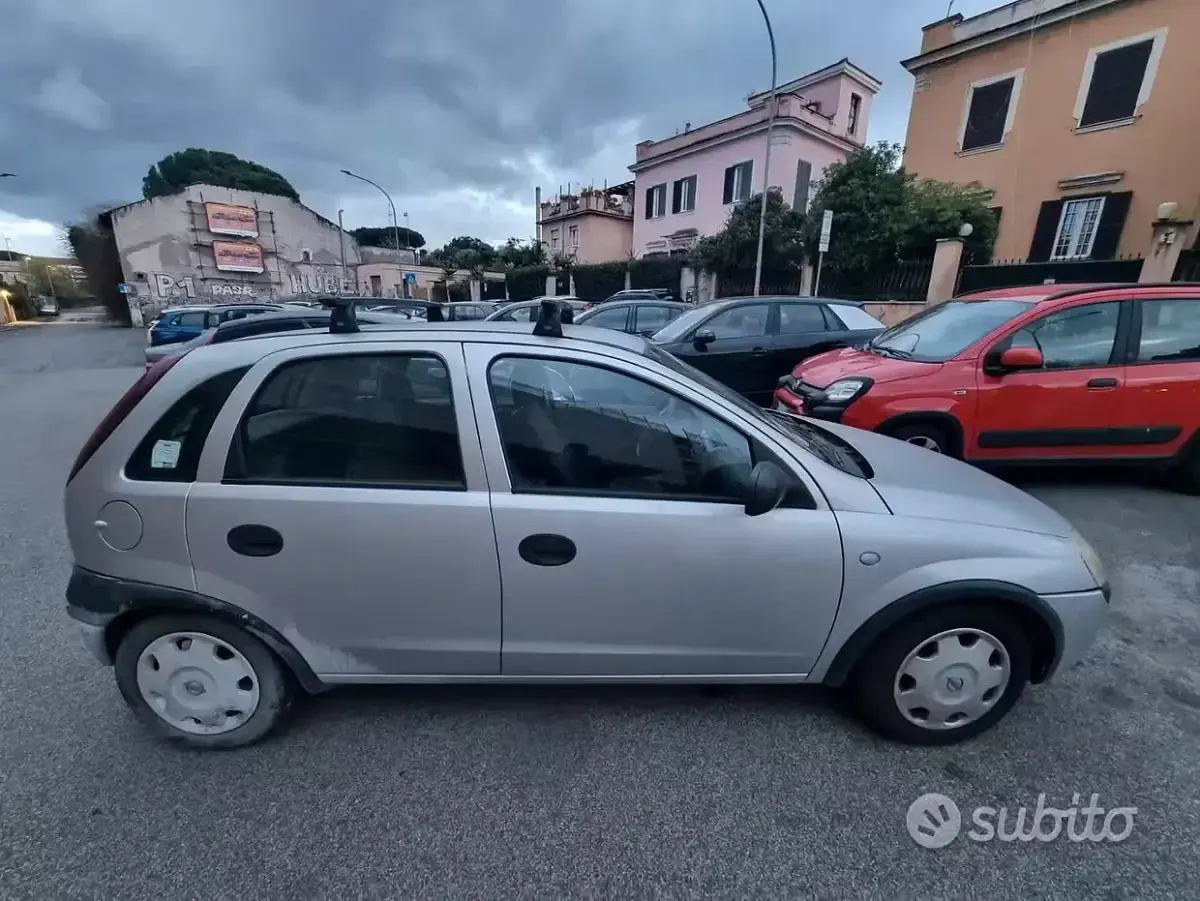 Usata Opel Corsa 75 CV (55 kW) 2002 Grigio Utilitaria