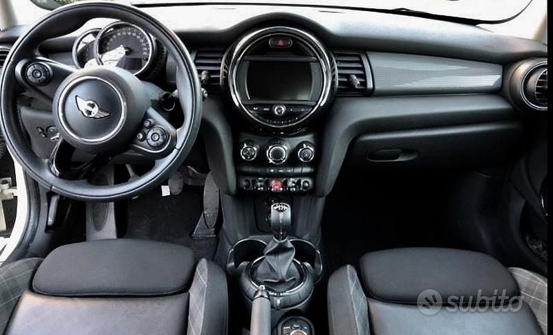 Usata Mini Cooper D 116 CV (85 kW) 2015 Bianco Utilitaria