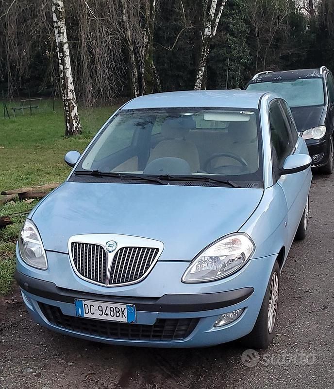 Usata Lancia Ypsilon 80 CV (58 kW) 2006 Blu Utilitaria