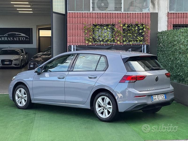 Usata VW Golf VIII Style 115 CV (84 kW) 2021 Grigio Berlina