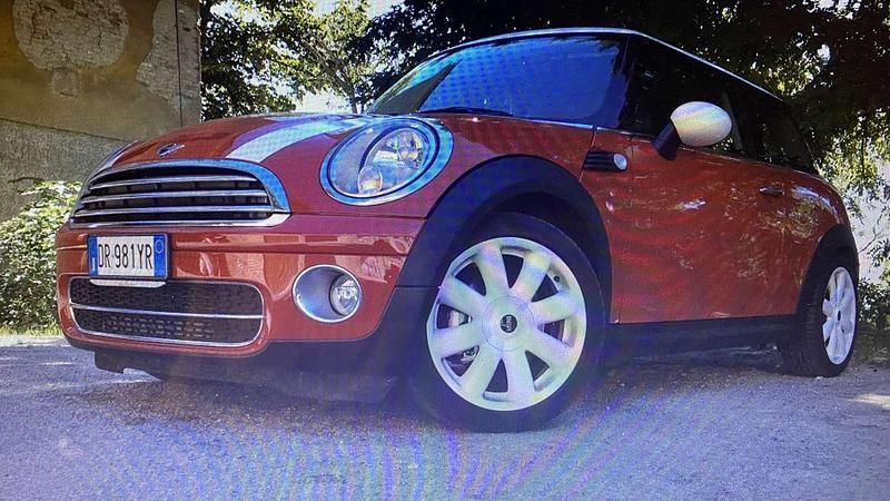Usata Mini Cooper D Pepper 109 CV (80 kW) 2008 Utilitaria