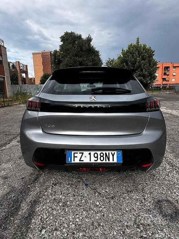 Usata Peugeot 208 Allure 102 CV (75 kW) 2019 Grigio Utilitaria