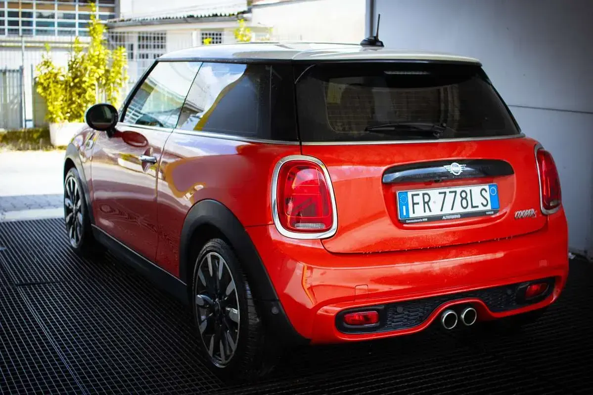 Usata Mini Cooper S 192 CV (141 kW) 2018 Arancione Utilitaria