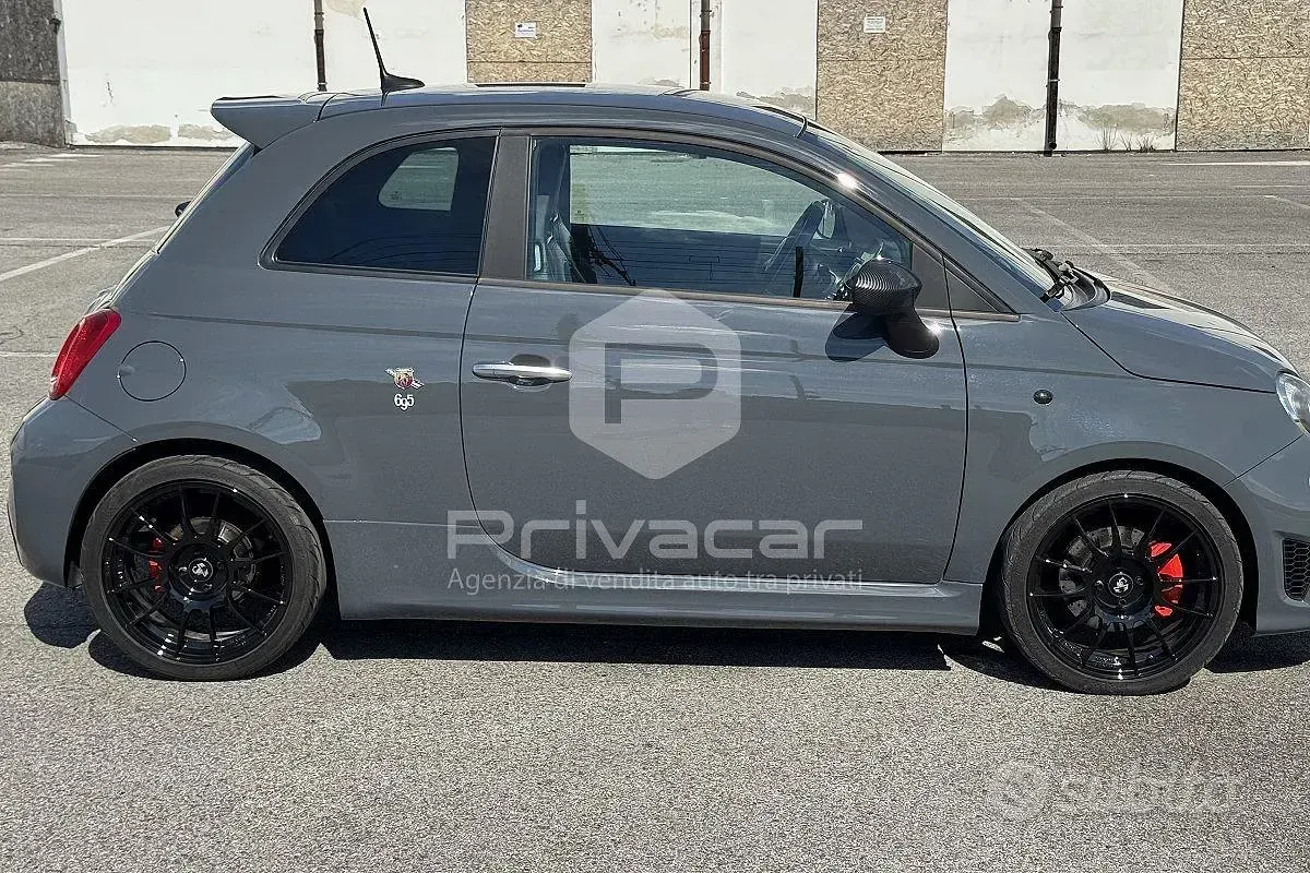 Usata Abarth 695 165 CV (121 kW) 2017 Grigio Utilitaria