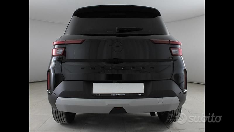 Usata Opel Frontera 145 CV (106 kW) 2025 Nero SUV