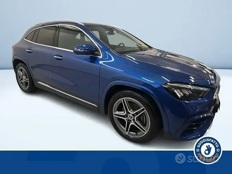 Usata Mercedes GLA200 AMG Line Premium 150 CV (110 kW) 2025 Blu SUV