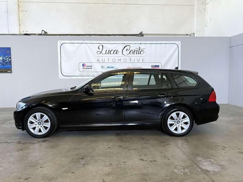 Usata BMW 318 143 CV (105 kW) 2010 Nero Station wagon