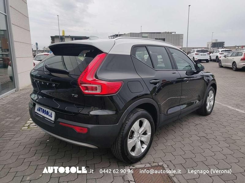 Usata Volvo XC40 Momentum 129 CV (94 kW) 2021 Nero SUV