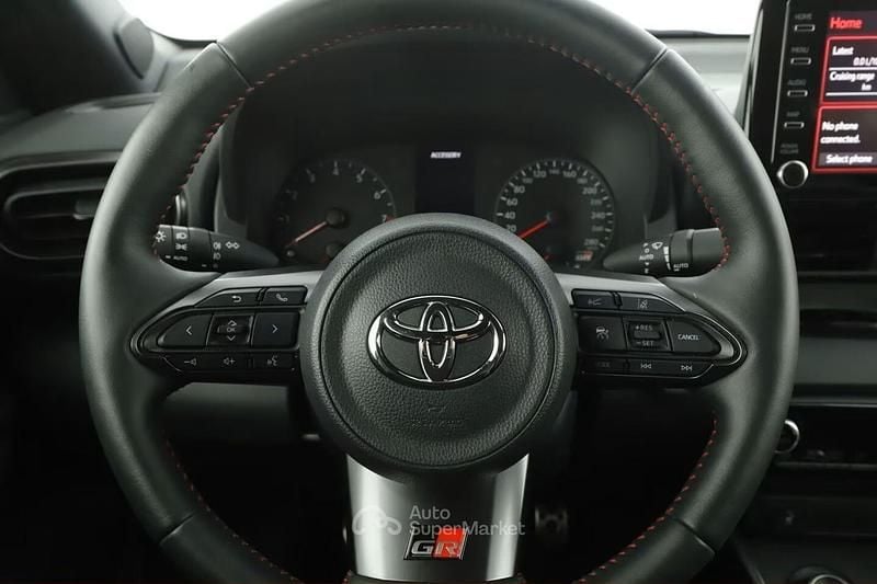 Usata Toyota Yaris 261 CV (191 kW) 2021 Bianco Utilitaria