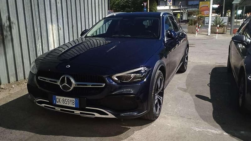 Usata Mercedes C220 Premium 200 CV (147 kW) 2023 Blu/azzurro Station wagon