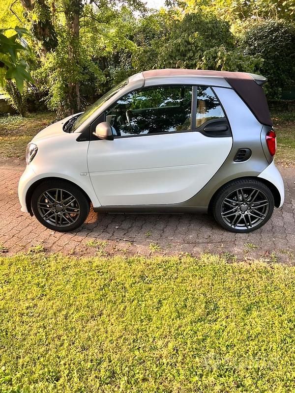 Usata Smart ForTwo Cabrio 2017 Bianco Cabrio