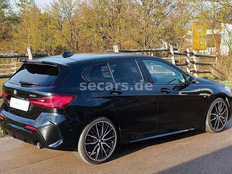 Usata BMW 120 M Sport 178 CV (130 kW) 2022 Nero Utilitaria