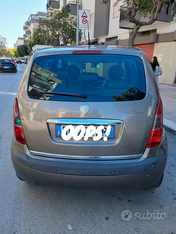 Usata Lancia Musa 90 CV (66 kW) 2007 Monovolume