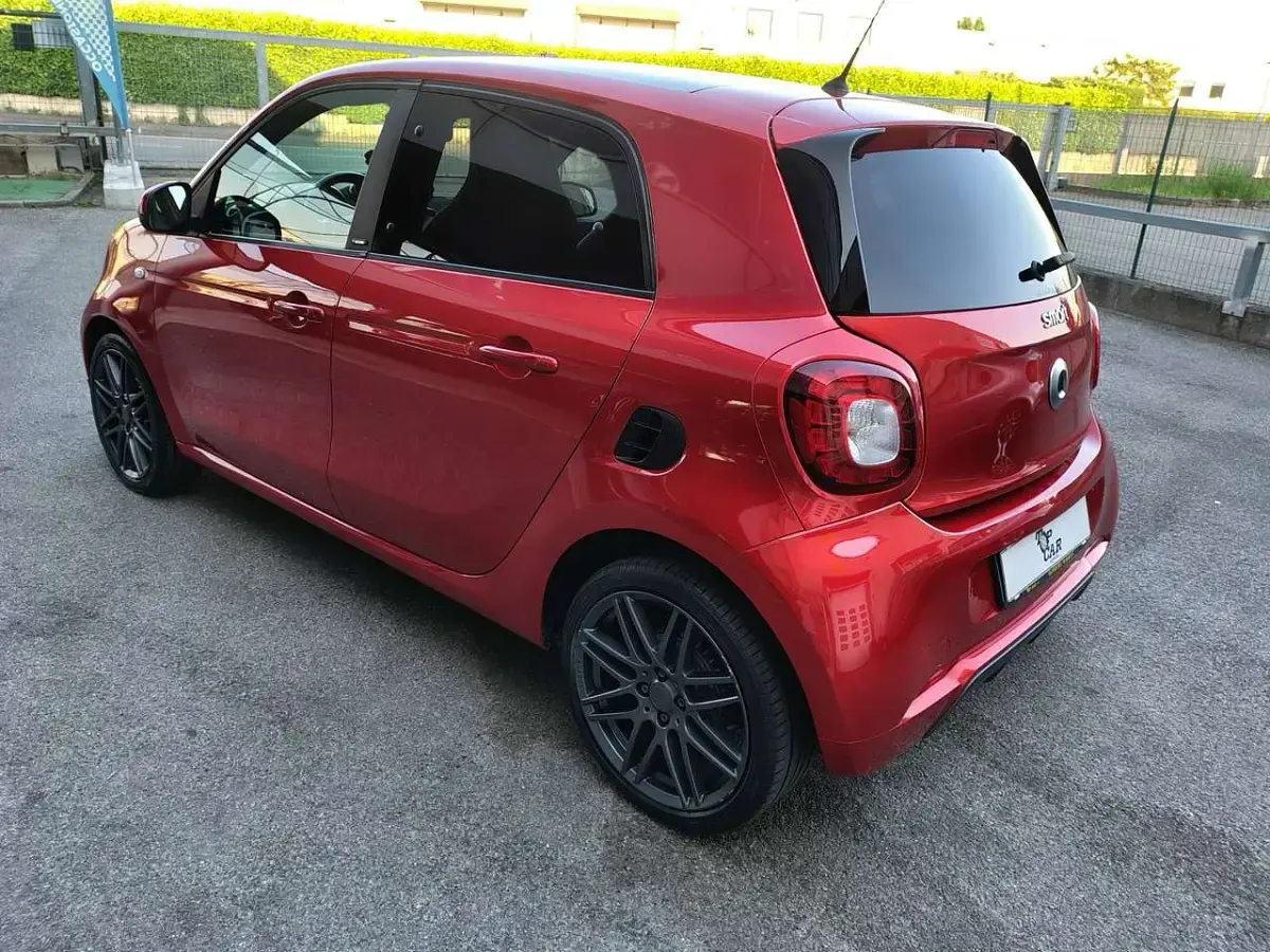 Usata Smart ForFour Brabus 90 CV (66 kW) 2018 Rosso Utilitaria