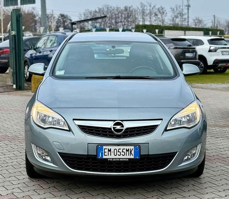 Usata Opel Astra 110 CV (80 kW) 2012 Grigio Station wagon