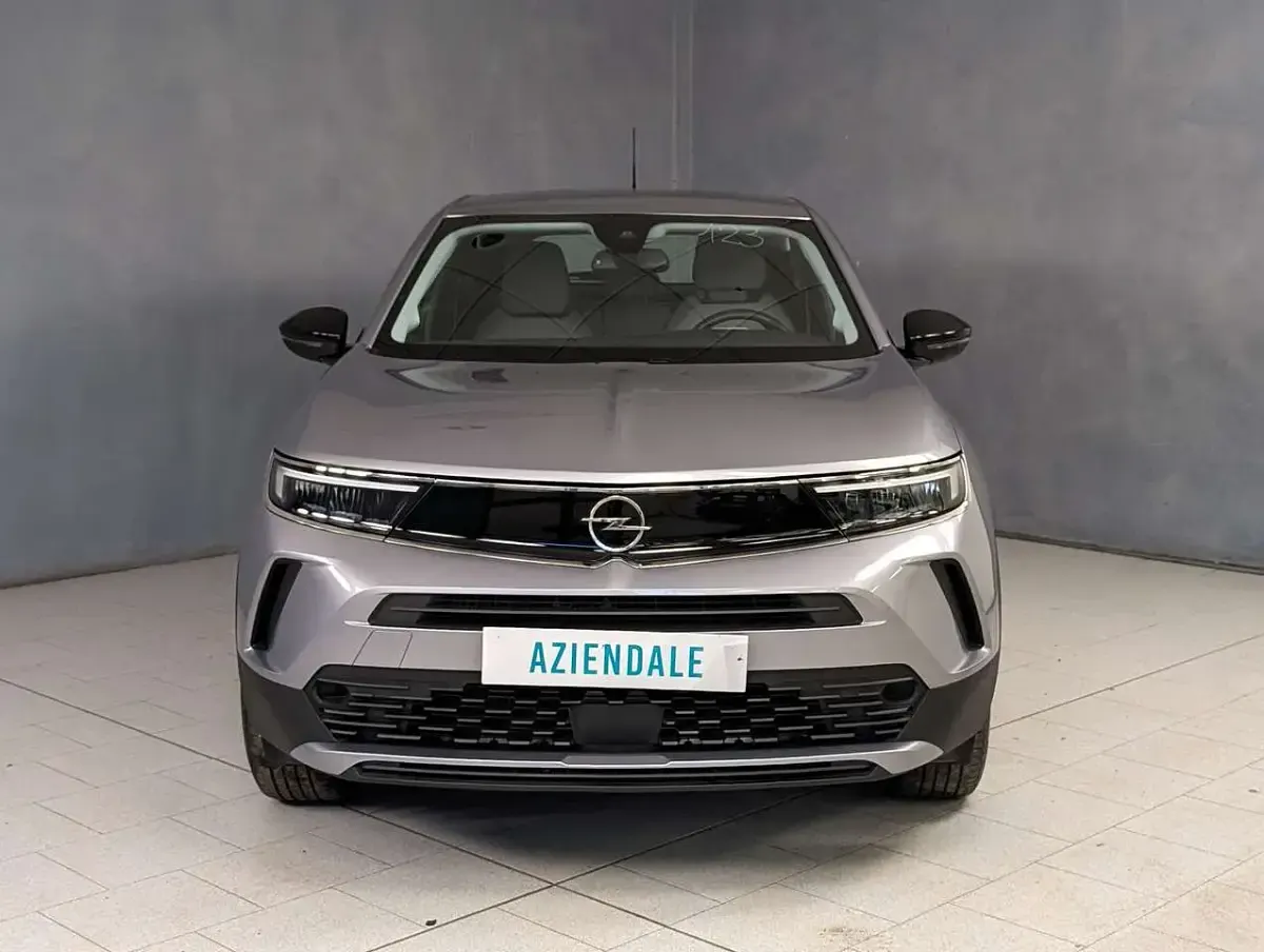 Usata Opel Mokka Elegance 131 CV (96 kW) 2023 Grigio SUV