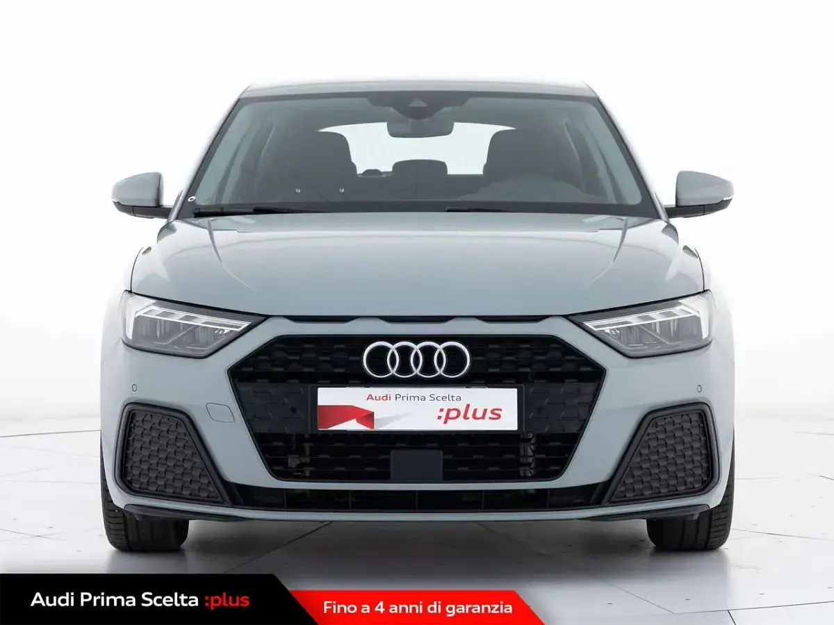Usata Audi A1 Business 116 CV (85 kW) 2025 Grigio SUV